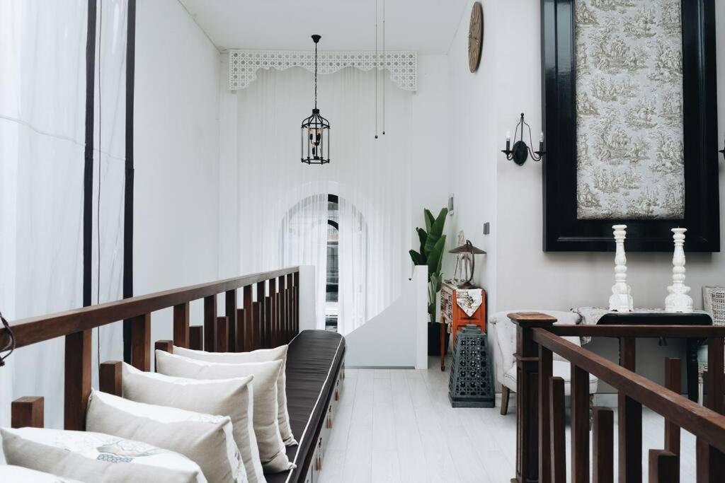 Luxurious 3br Muzo With Pool By Azure Near W Seminyak (Bali)
