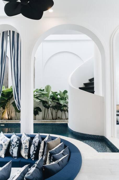 Villa Luxurious 3br Muzo With Pool By Azure Near W *
